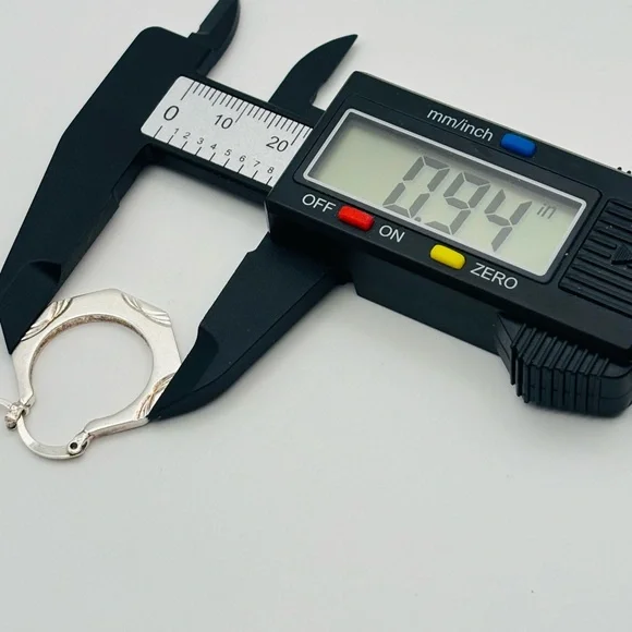 Vintage Sterling Silver Octagon Hoop Earrings – Engraved Leaf Design - Picture 7 of 8